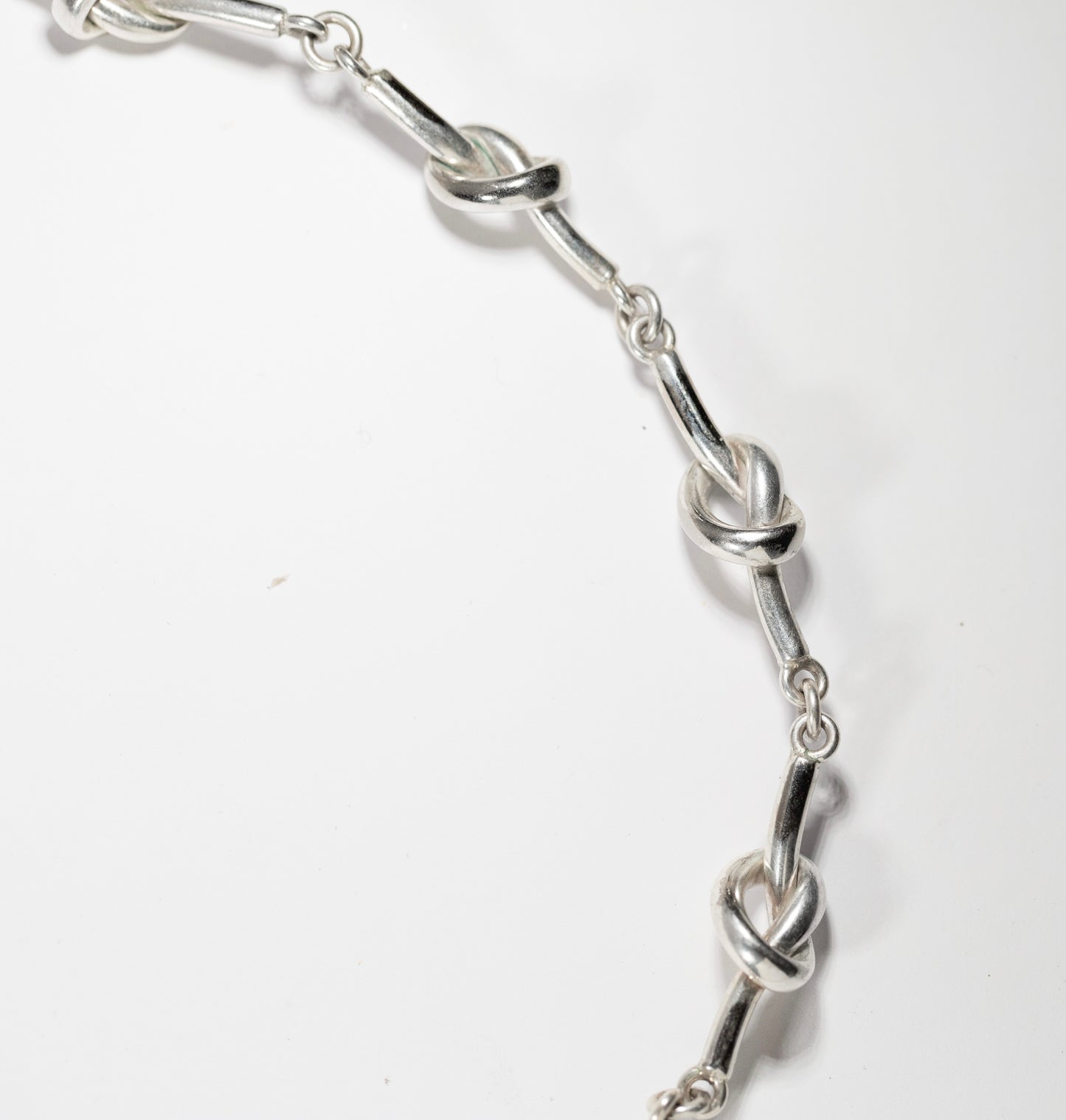 Knotted necklace