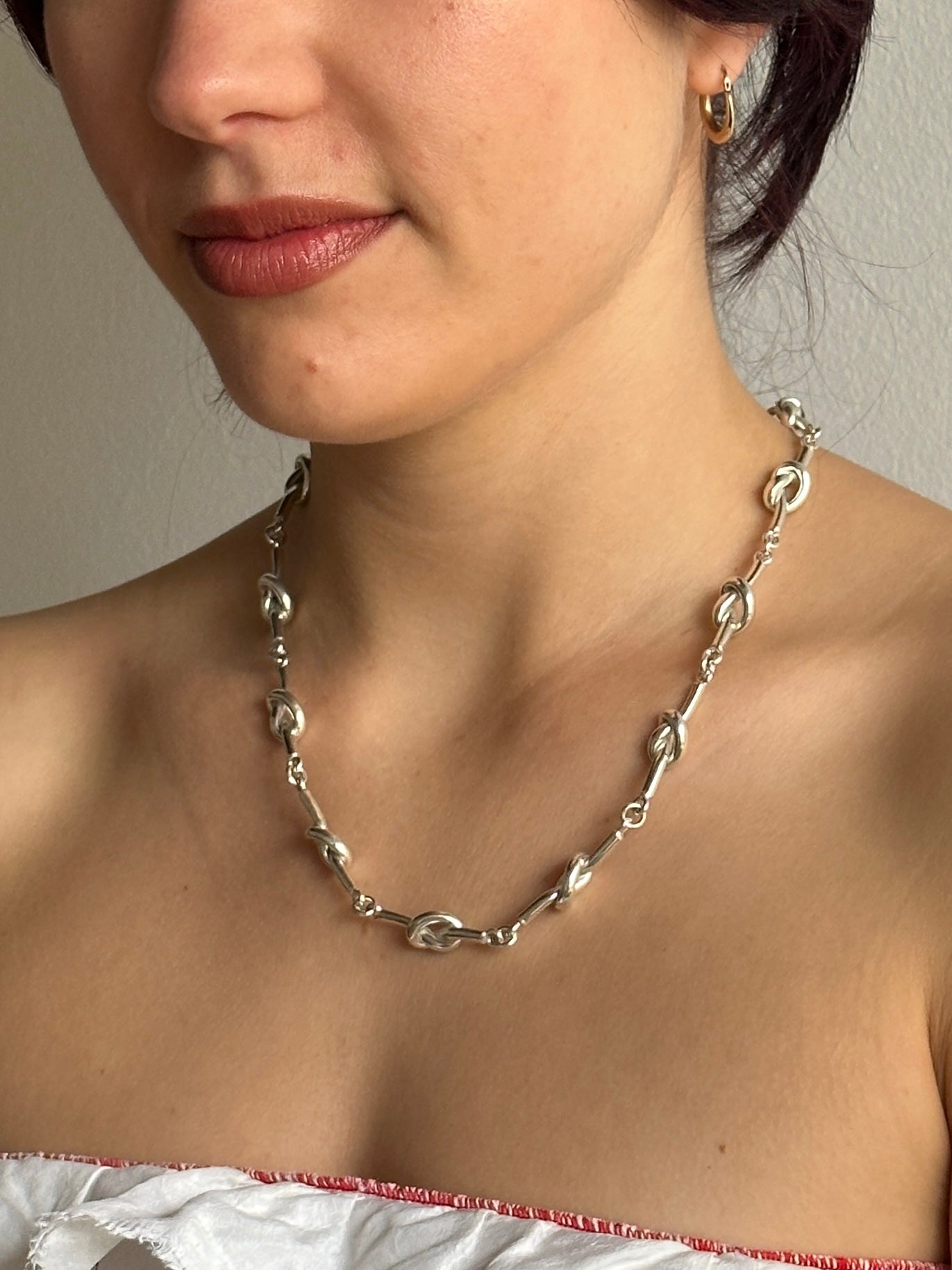 Knotted necklace